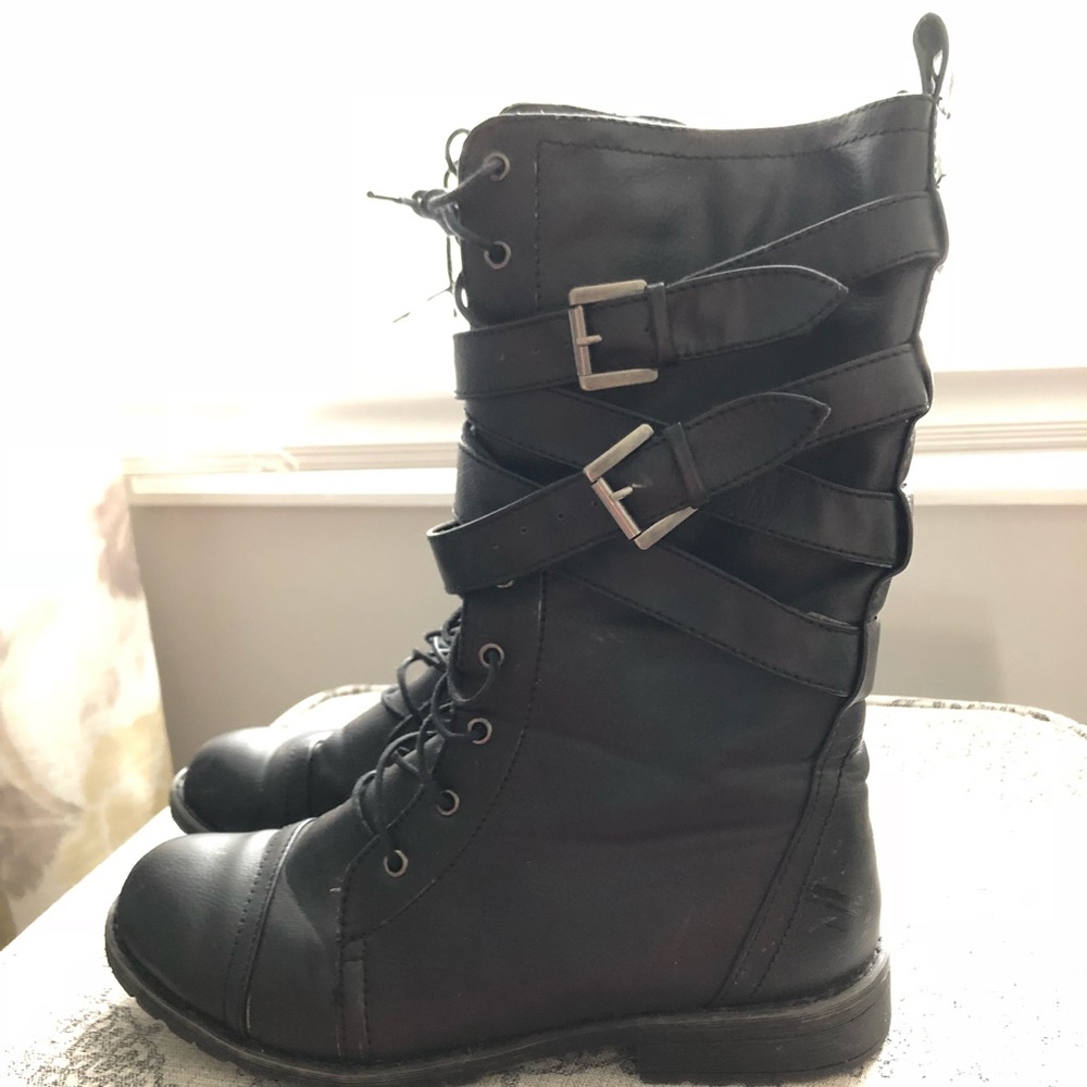 High Top Black Leather Combat Boots With Straps- 9